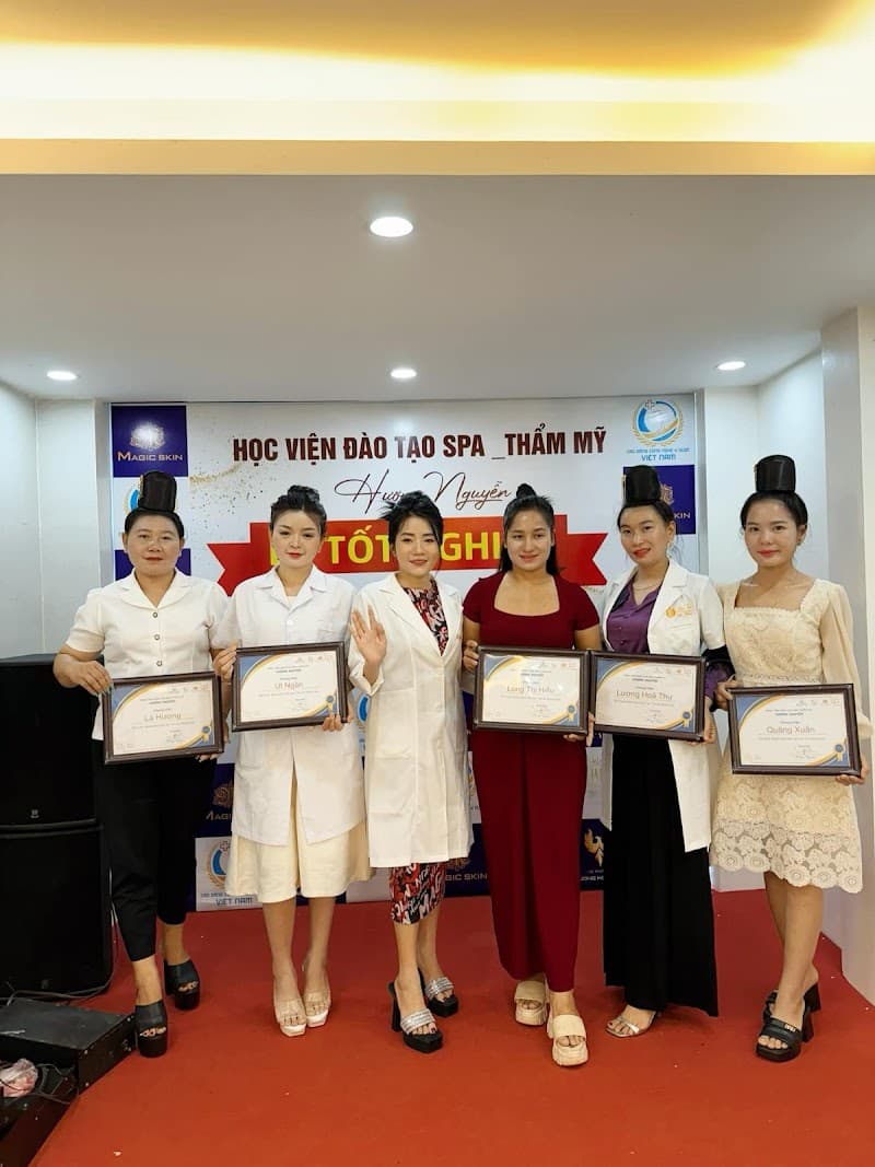HỌC ViỆN ĐÀO TẠO Spa ThẨM MỸ HƯƠNg NguyỄN Phủ Lý photo