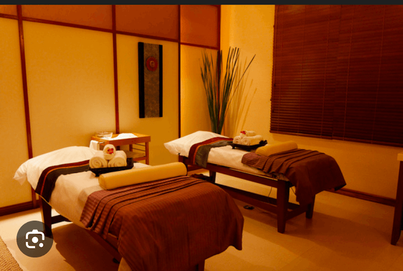 Holiday Spa and Salon Black C photo