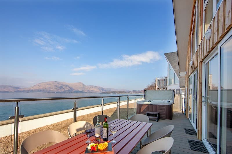 Hollytree Hotel & Swimming Pool Highlands photo