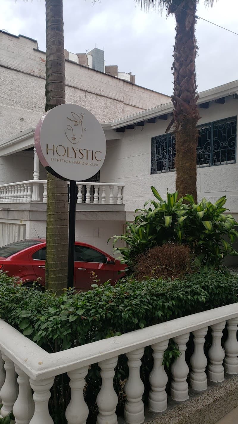 Holystic Club Medellín photo