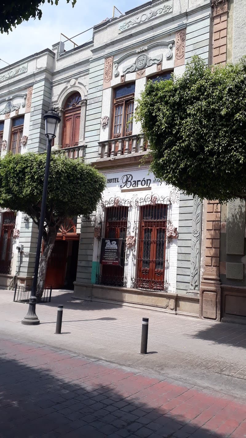 Home Barons León photo