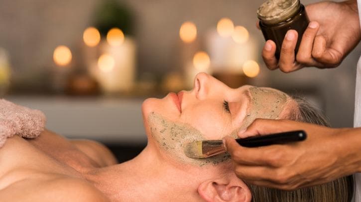 Homespa realizamos los mejores masajes a domicilio, protocolos faciales y corporales equipos de estética Bogotá, D.C. photo