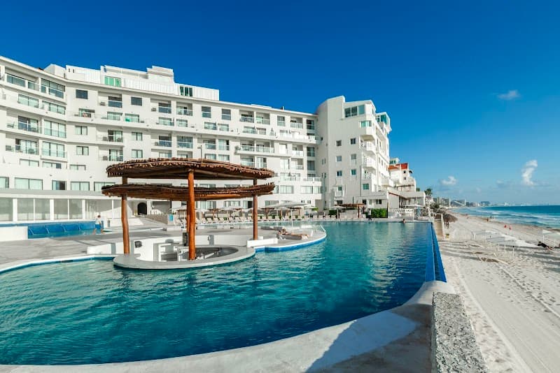 Hotel Cyan Resort & Spa Cancun photo