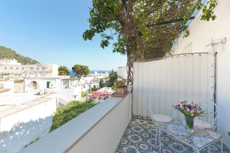 Hotel Gatto Bianco Capri photo