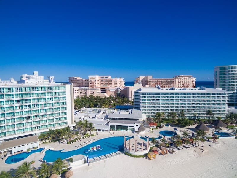 Hotel Krystal Cancún Cancun photo