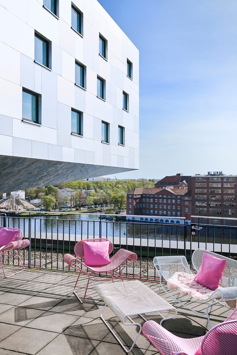 Hotel nhow Berlin photo