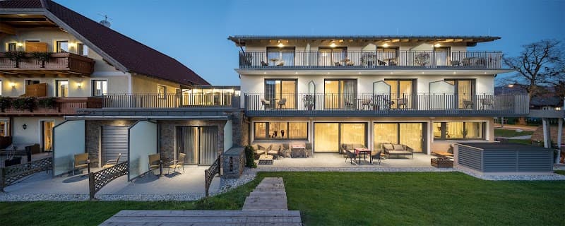 Hotel Pension Frauenschuh Salzburg photo