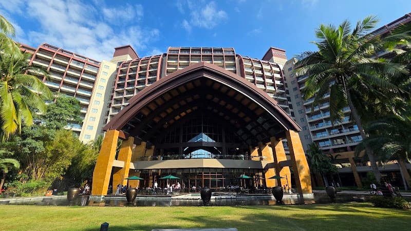 Hotel Pullman Oceanview Sanya Bay Resort & Spa photo