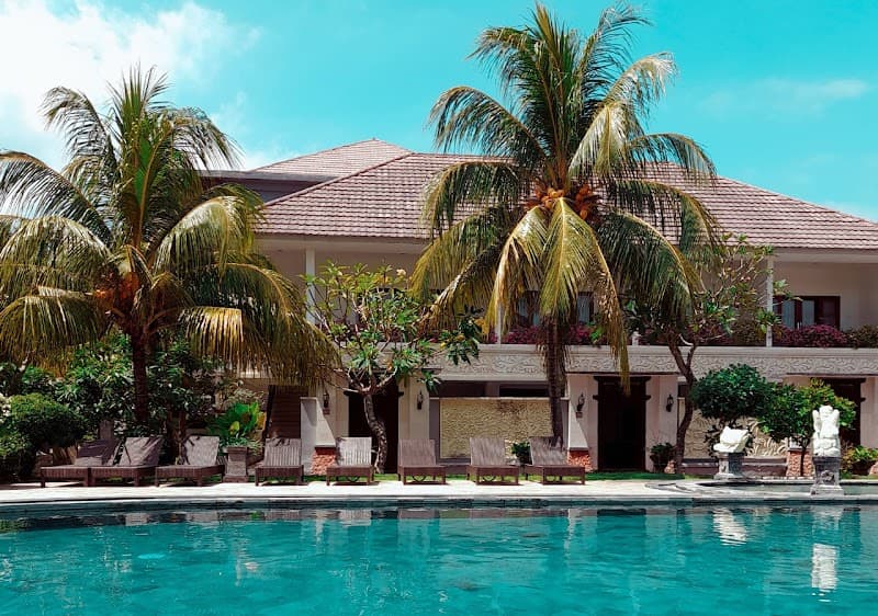 Hotel Puri Saron Senggigi Lombok photo