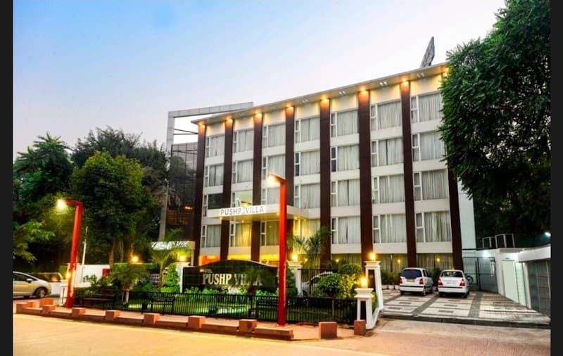 Hotel Pushp Villa Agra photo