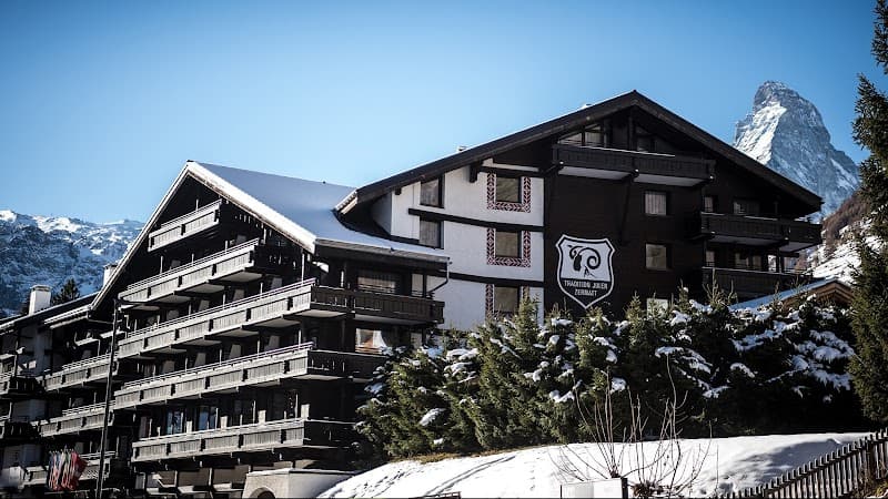Hotel Restaurant Alpenhof Zermatt photo