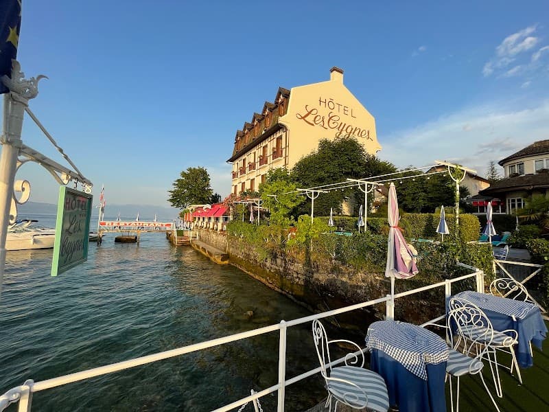 Hôtel Restaurant Les Cygnes Évian-les-Bains photo