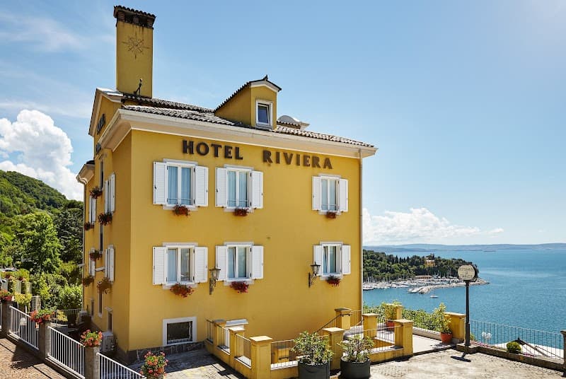 Hotel Riviera & Maximilian's Trieste photo