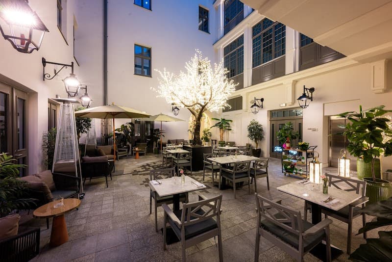 Hotel Saski Krakow, Curio Collection by Hilton photo