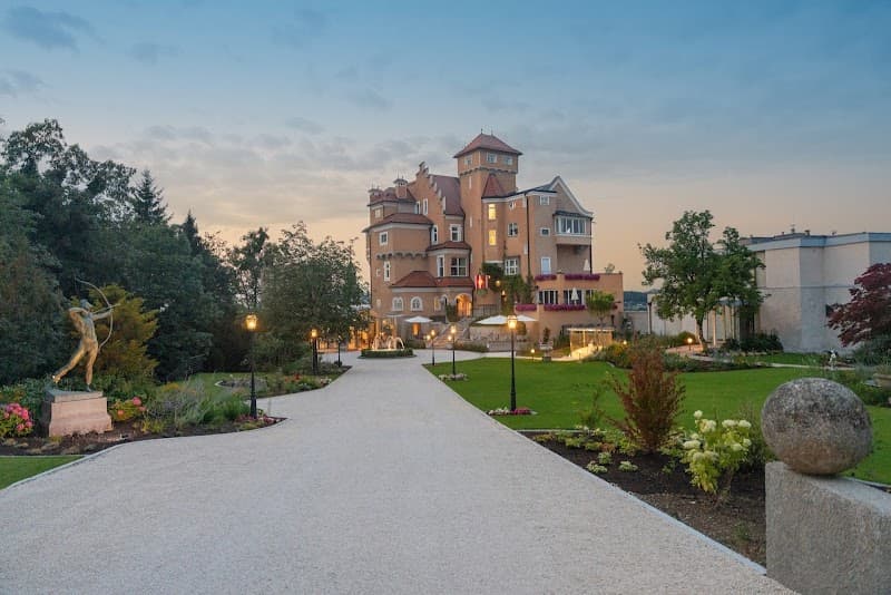Hotel Schloss Mönchstein Salzburg photo