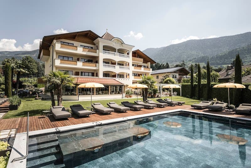 Hotel Sonnenburg Merano photo