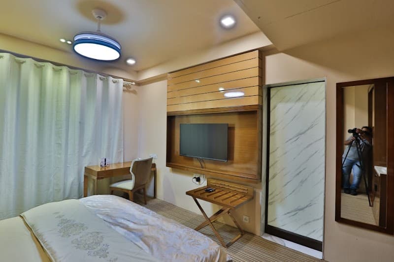 Hotel Swastik Inn Ahmedabad photo