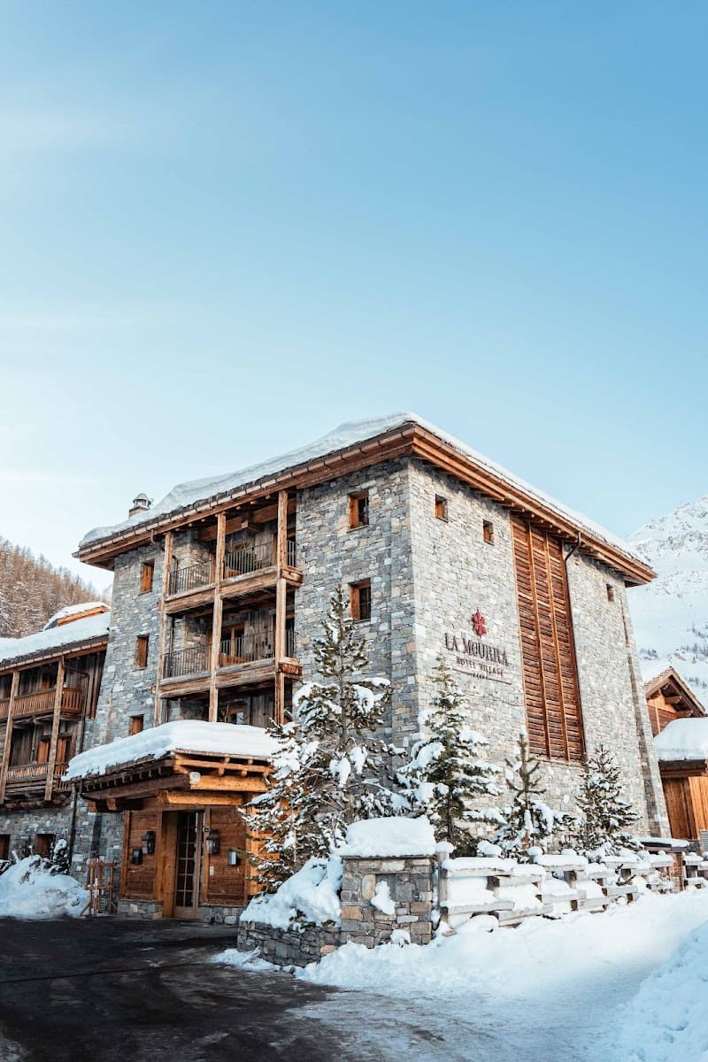 Hôtel Village La Mourra Val d'Isère photo