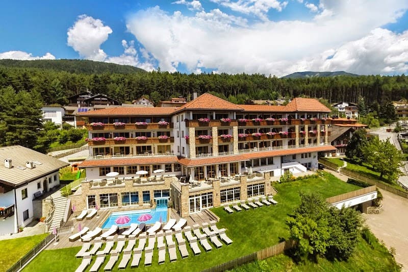 Hotel Waldhof Appiano sulla Strada del Vino photo