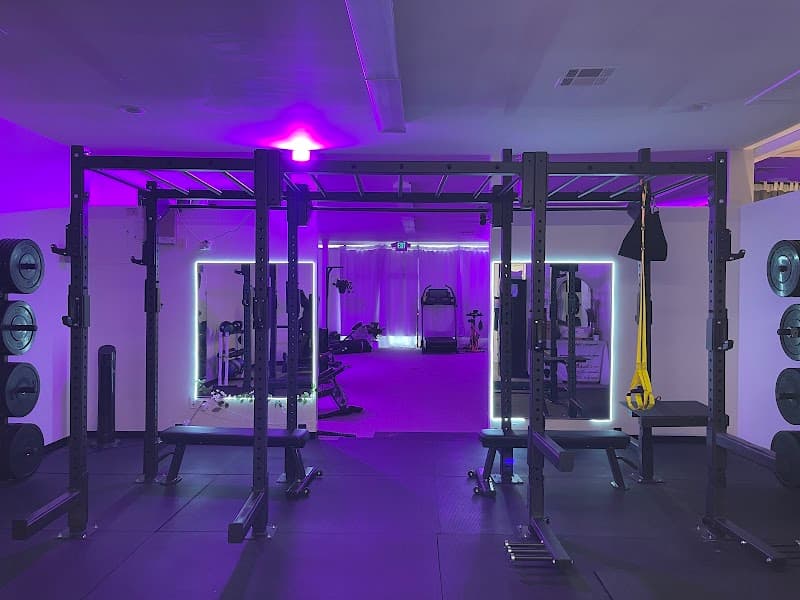 Hourglass Body Lounge West Covina photo