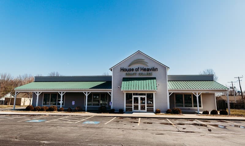 House-of-Heavilin-Beauty-School Blue Springs photo