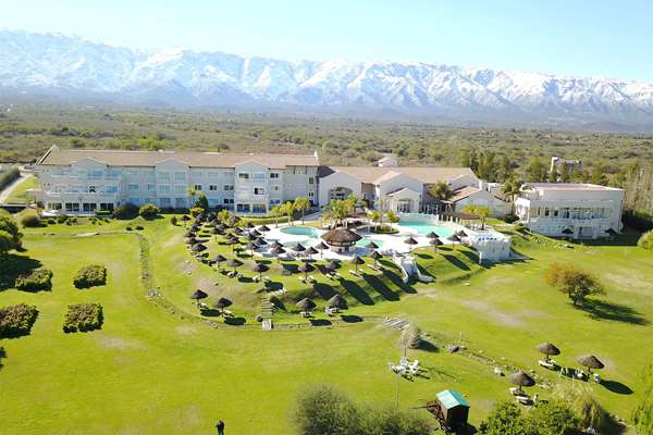 Howard Johnson Villa de Merlo Resort & Spa photo