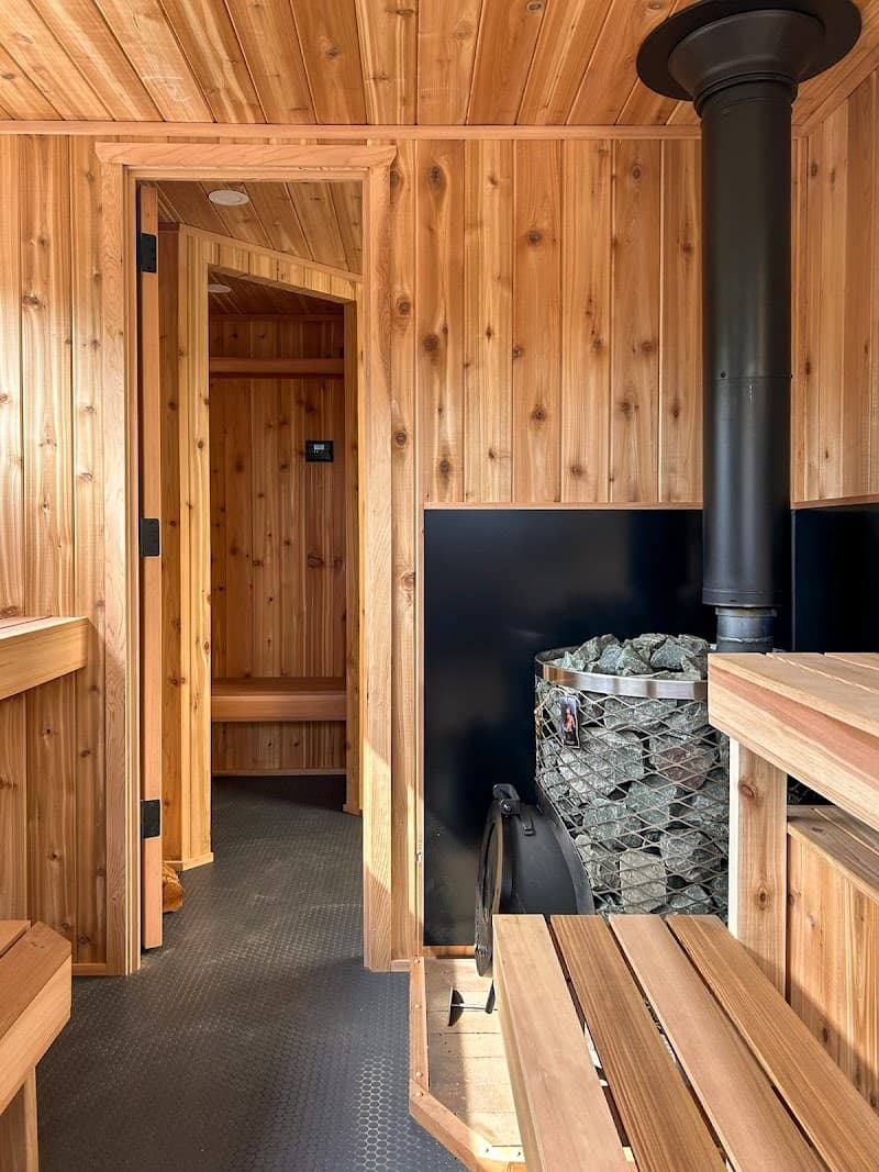 Howling Moon Sauna Fraser photo