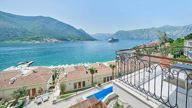 Huma Kotor Bay Hotel & Villas photo