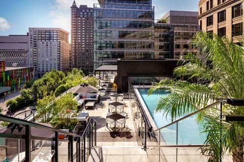 Humaniti Hotel Montreal Autograph Collection photo
