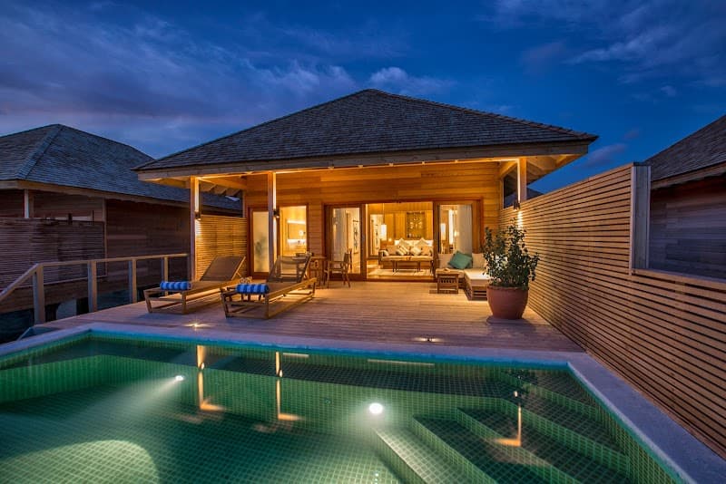 Hurawalhi Island Resort Lhaviyani Atoll photo