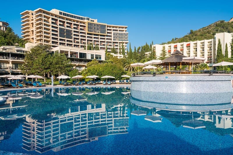 Iberostar Waves Bellevue Budva photo
