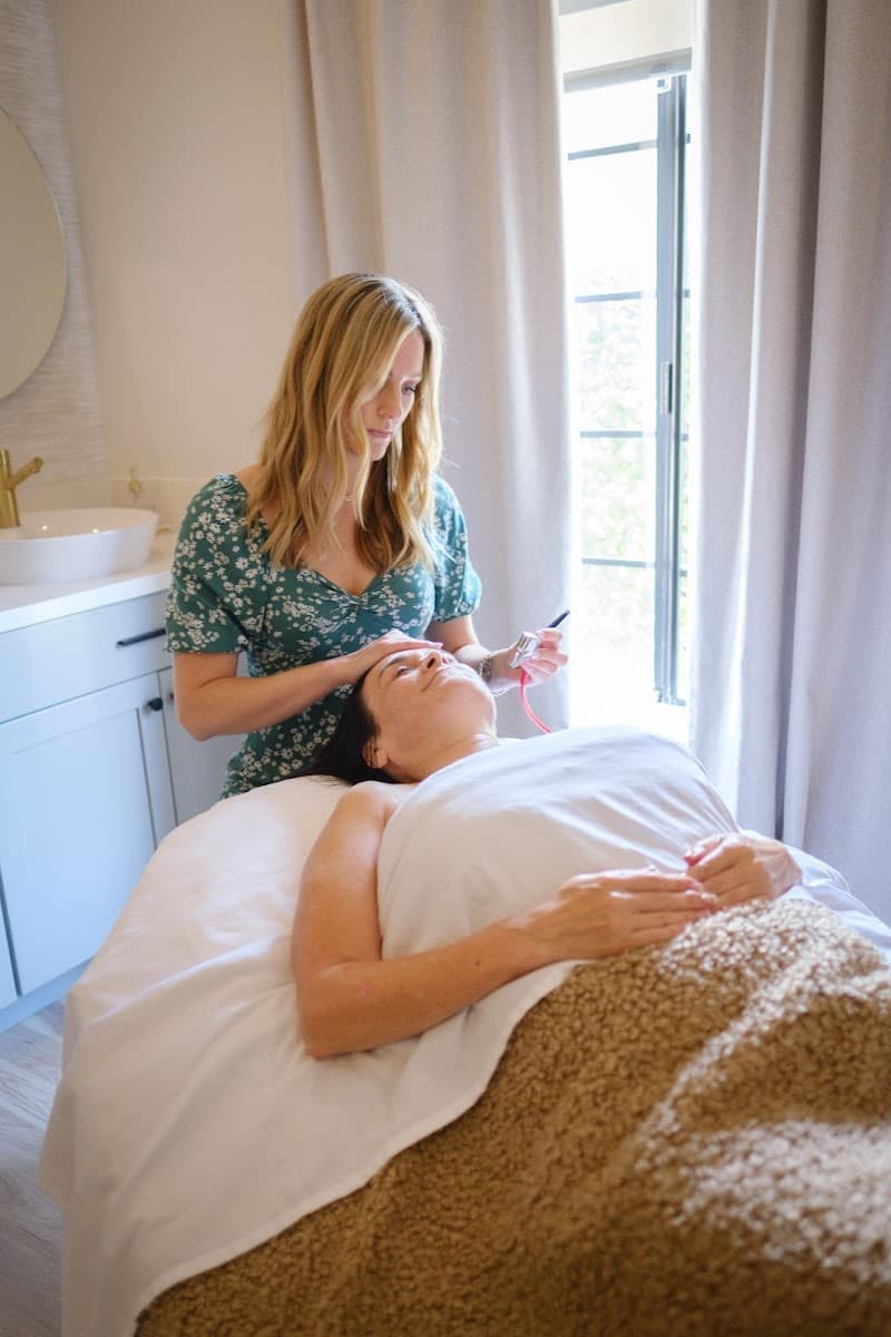 Illuminate Skin & Wellness Studio Reform photo