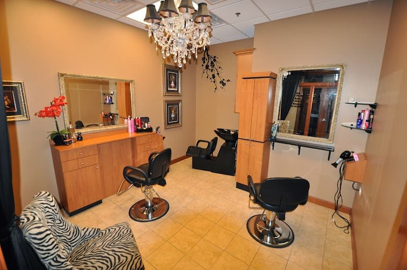 In Style Salon & Spa Suites Algonquin photo
