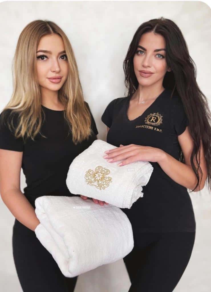 Indian and Foreigner Massage Parlour Delhi photo