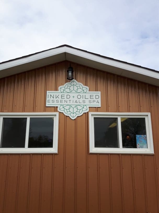 Inked & Oiled Essentials Spa Sifton RM photo