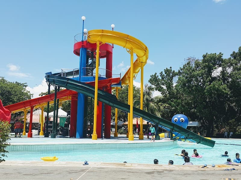 Island Cove Hotel and Leisure Park Malabon photo