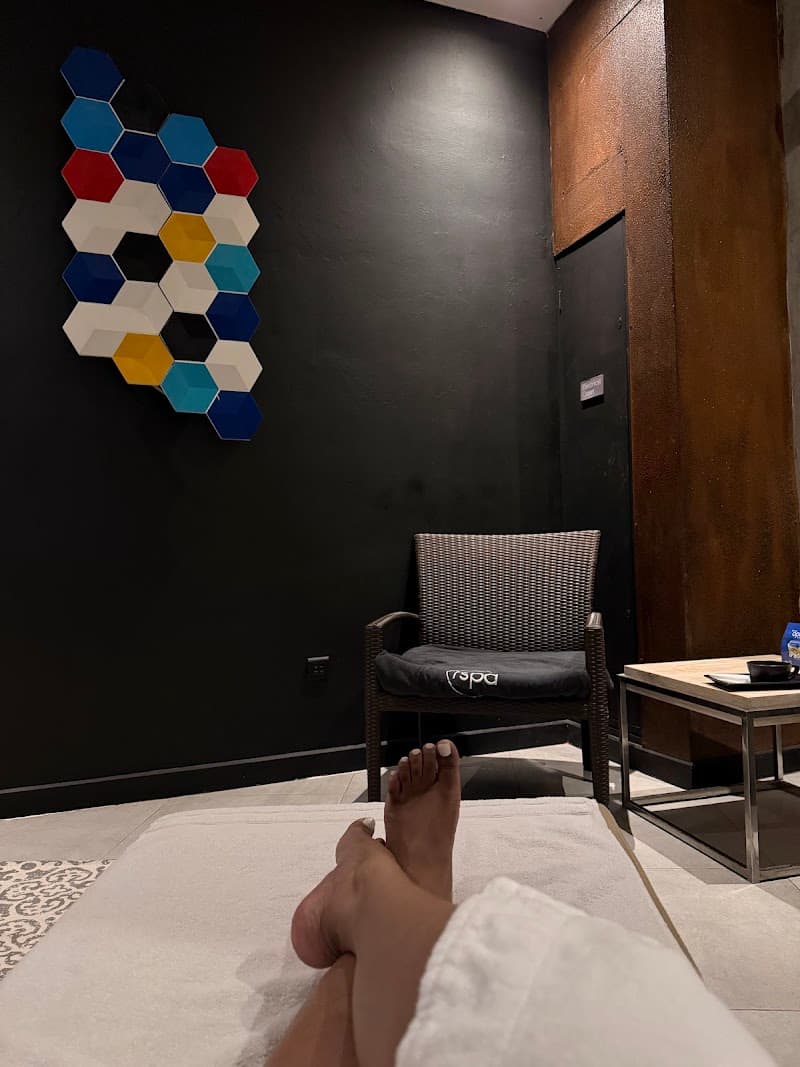 ISpa by Seven Colours at Hennessy Park Hotel**** Quatre Bornes Town photo