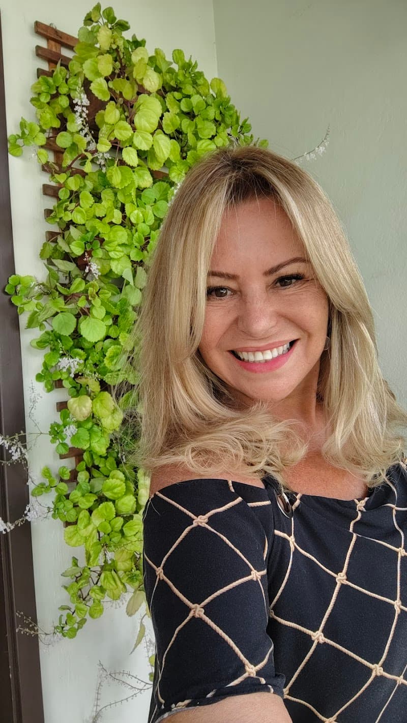 Ita Miranda Cabeleireira Joinville photo
