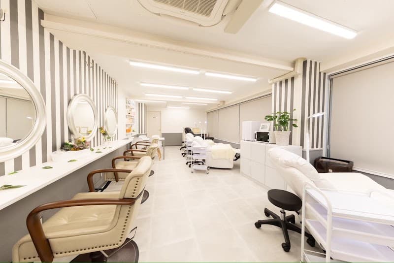 Japan Eyelist College Sangenjaya Campus Setagaya Ward photo