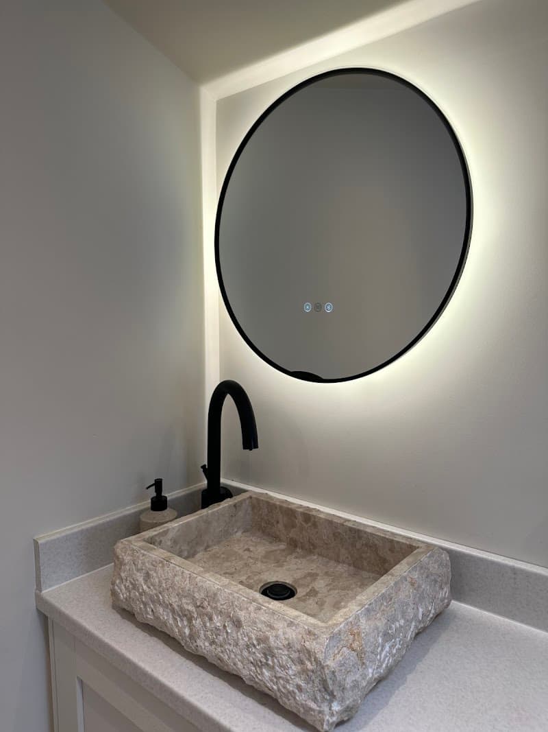 Jennifer-Renee Beauty Manchester photo