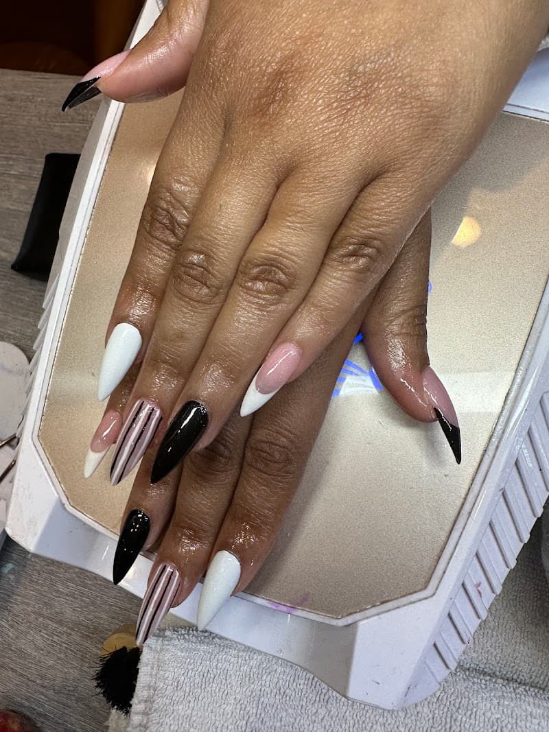 Josephines Nail Spa Los Angeles photo