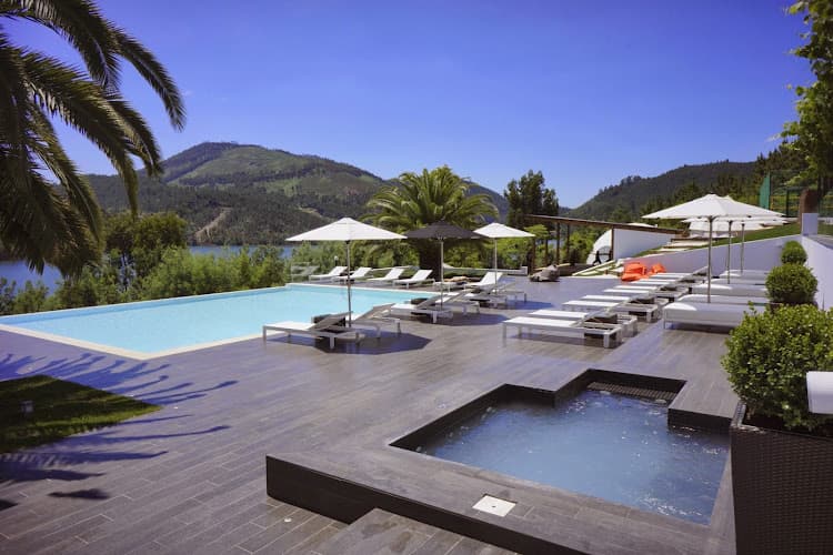 Juicy Oasis Boutique Health Retreat & Spa Sernache do Bomjardim photo