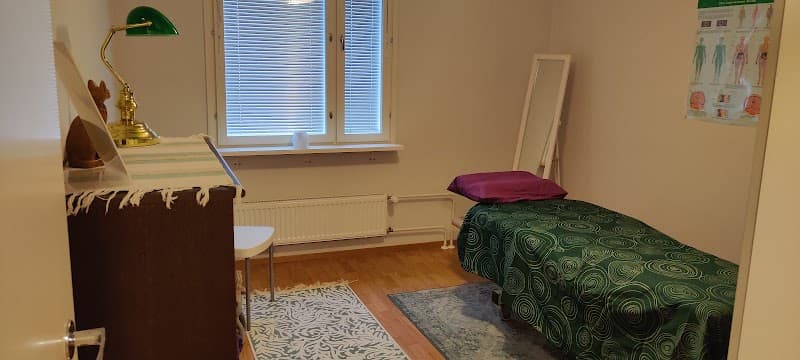 Kalevalainen jäsenkorjaaja Kristiina Hampaala Tampere photo