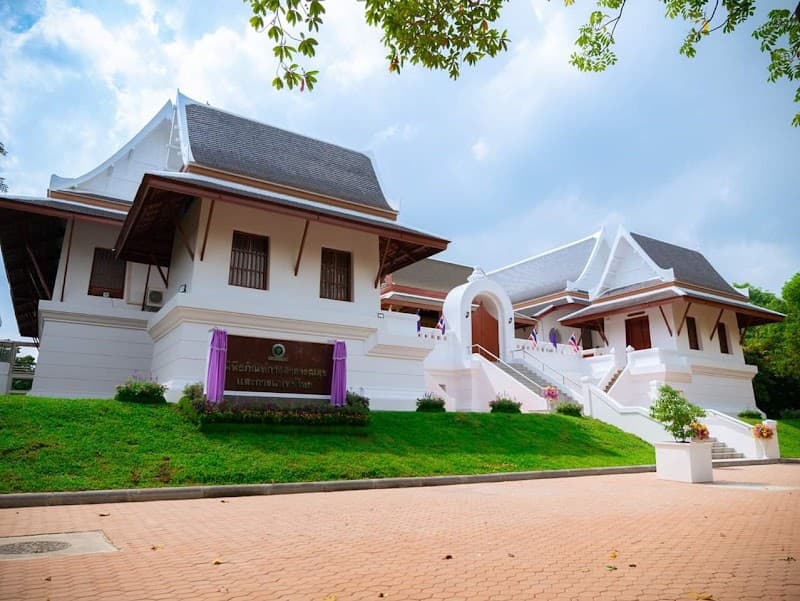 Kanoknuch Thai Traditional Medicine Clinic Bangkok photo