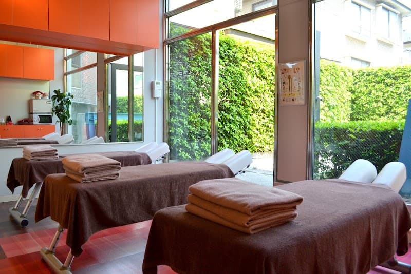 Karada Factory Jiyugaoka Store Meguro Ward photo