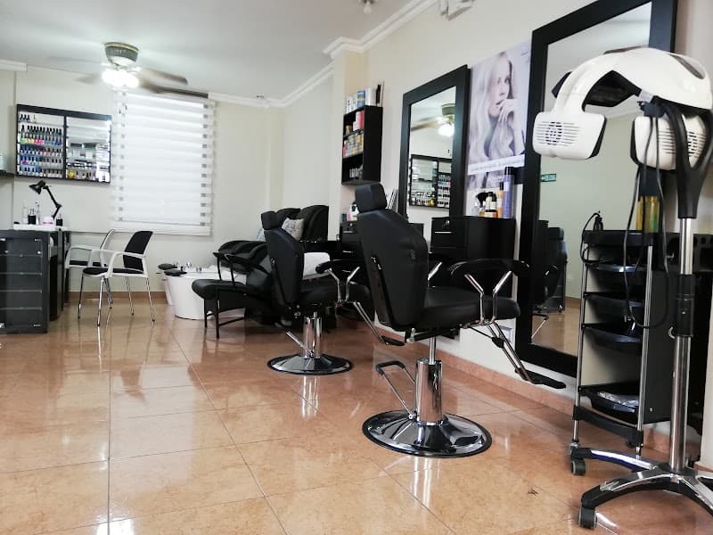 Kassandra Briones Salon Spa Guayaquil photo