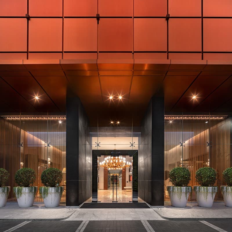 Khun Sai Baan Yoo Fai Lang Klod Ban Phaeo photo