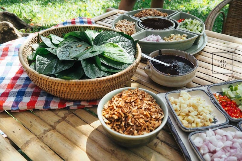 Khun Yai Ting Ob Samunphrai Nong Khai photo
