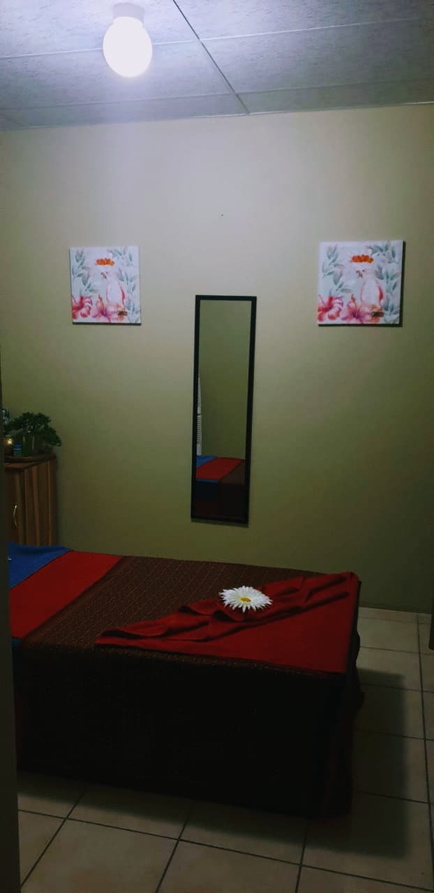 Kimberly Thai hand massage & spa Kimberley photo