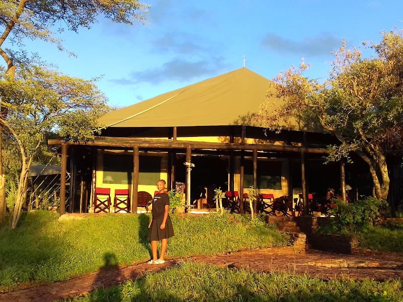Kirawira Serena Camp Serengeti photo